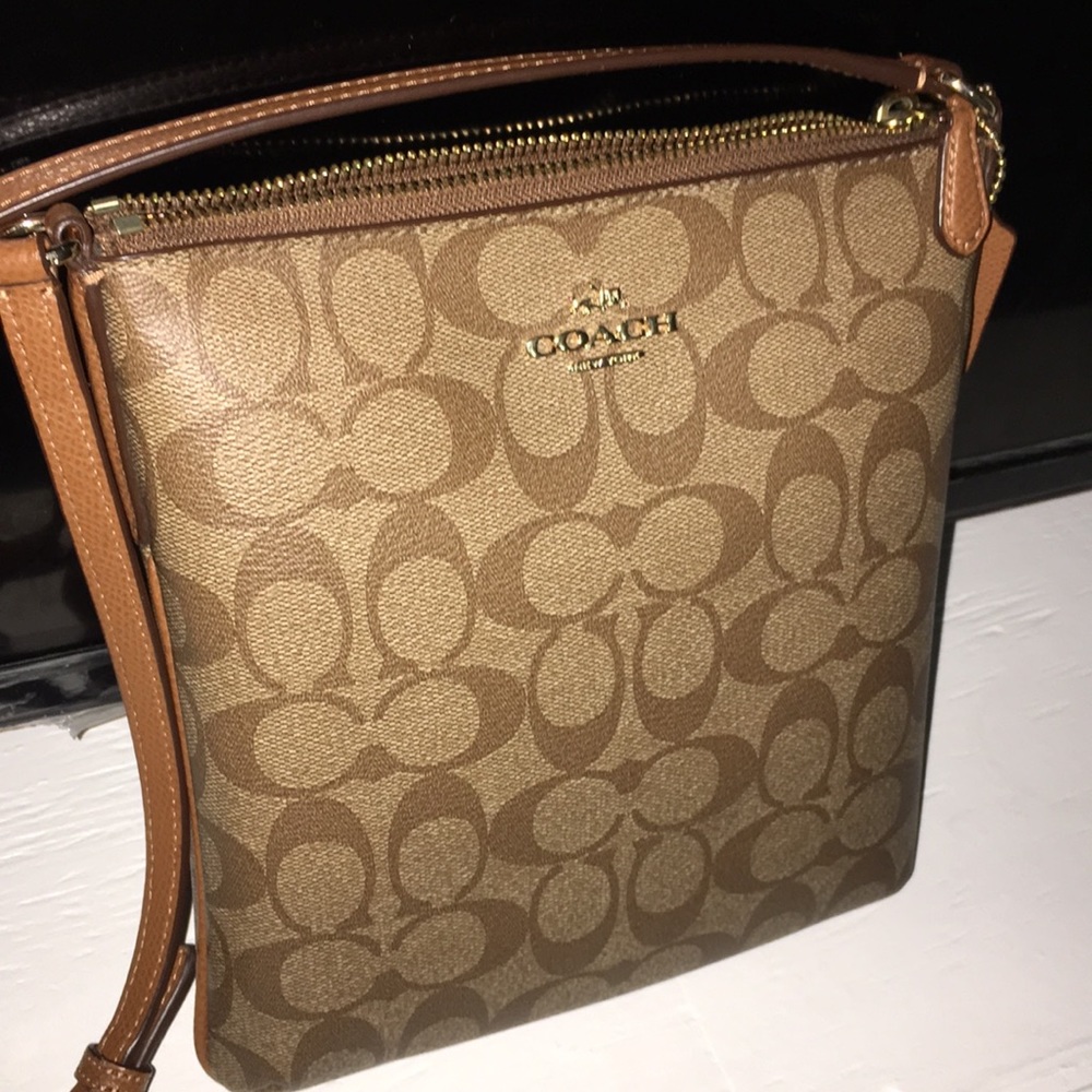 Small Coach Crossbody Purse/ Bag with Coach Logo